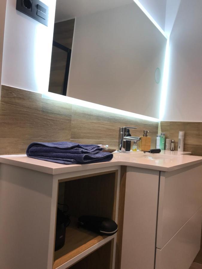 Small Lux Beachcity Close To The River,Metro And Parking Bilbao Buitenkant foto